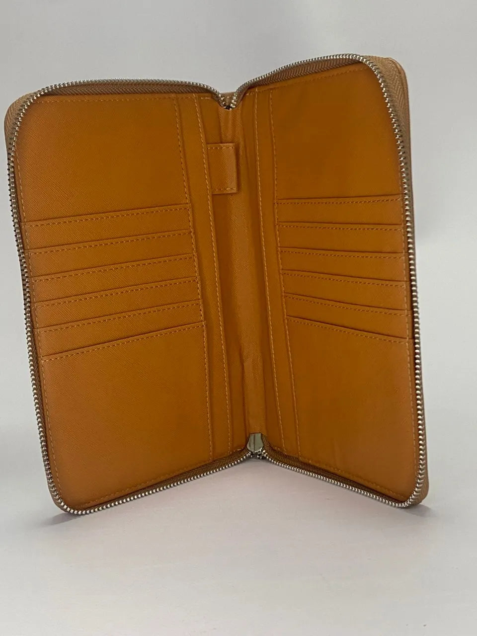 PORTA PASAPORTE TRAVEL CAMEL