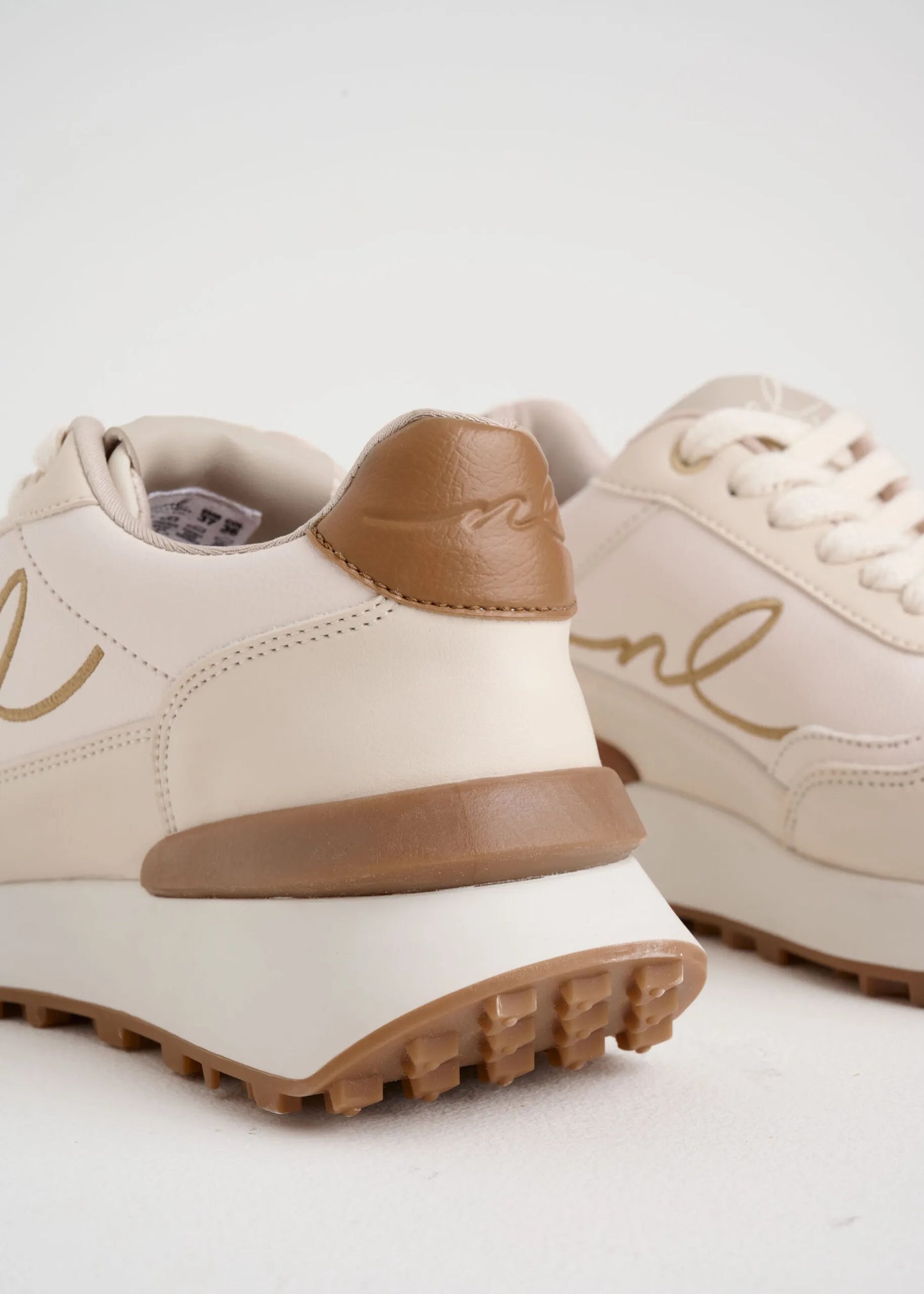 Tenis Royal Caramelo New T-35