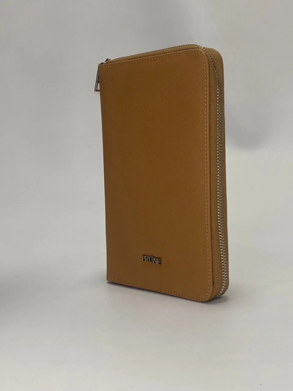 PORTA PASAPORTE TRAVEL CAMEL