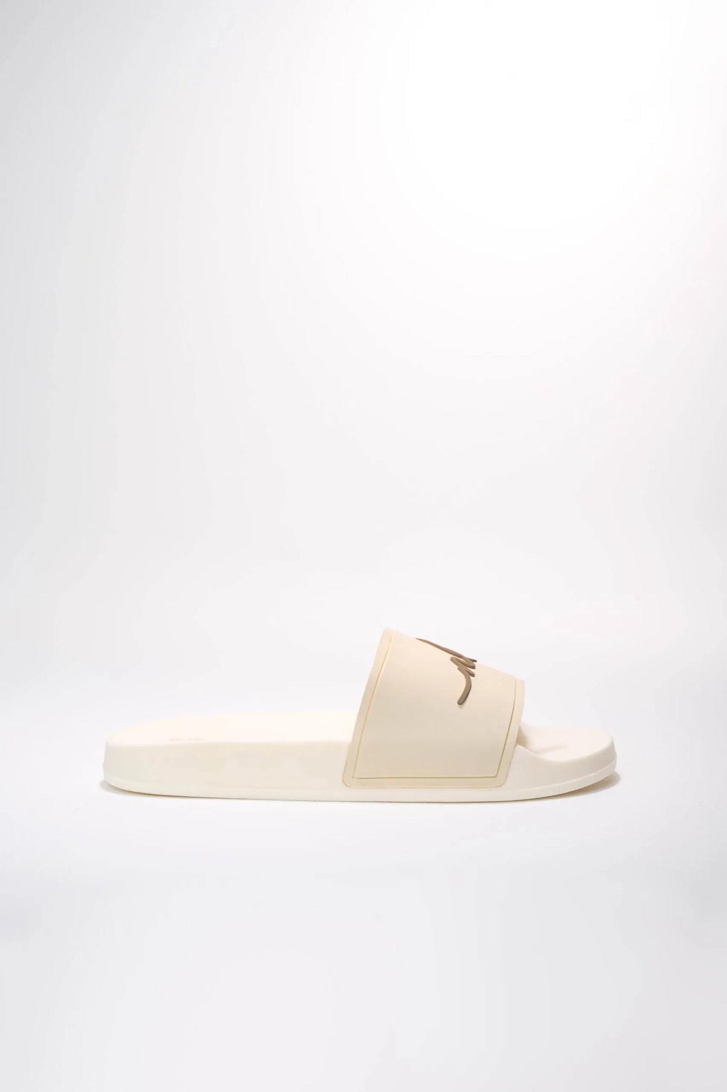 Chanclas London Beige T-36