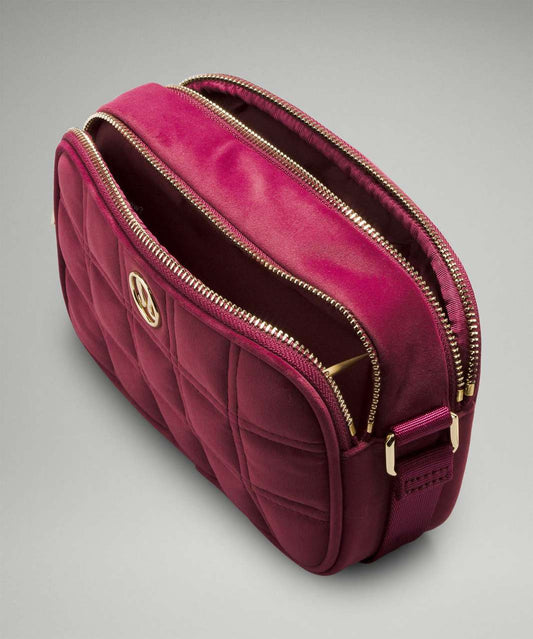 Crossbody Camera Bag 2L *Quilted Velour Vino