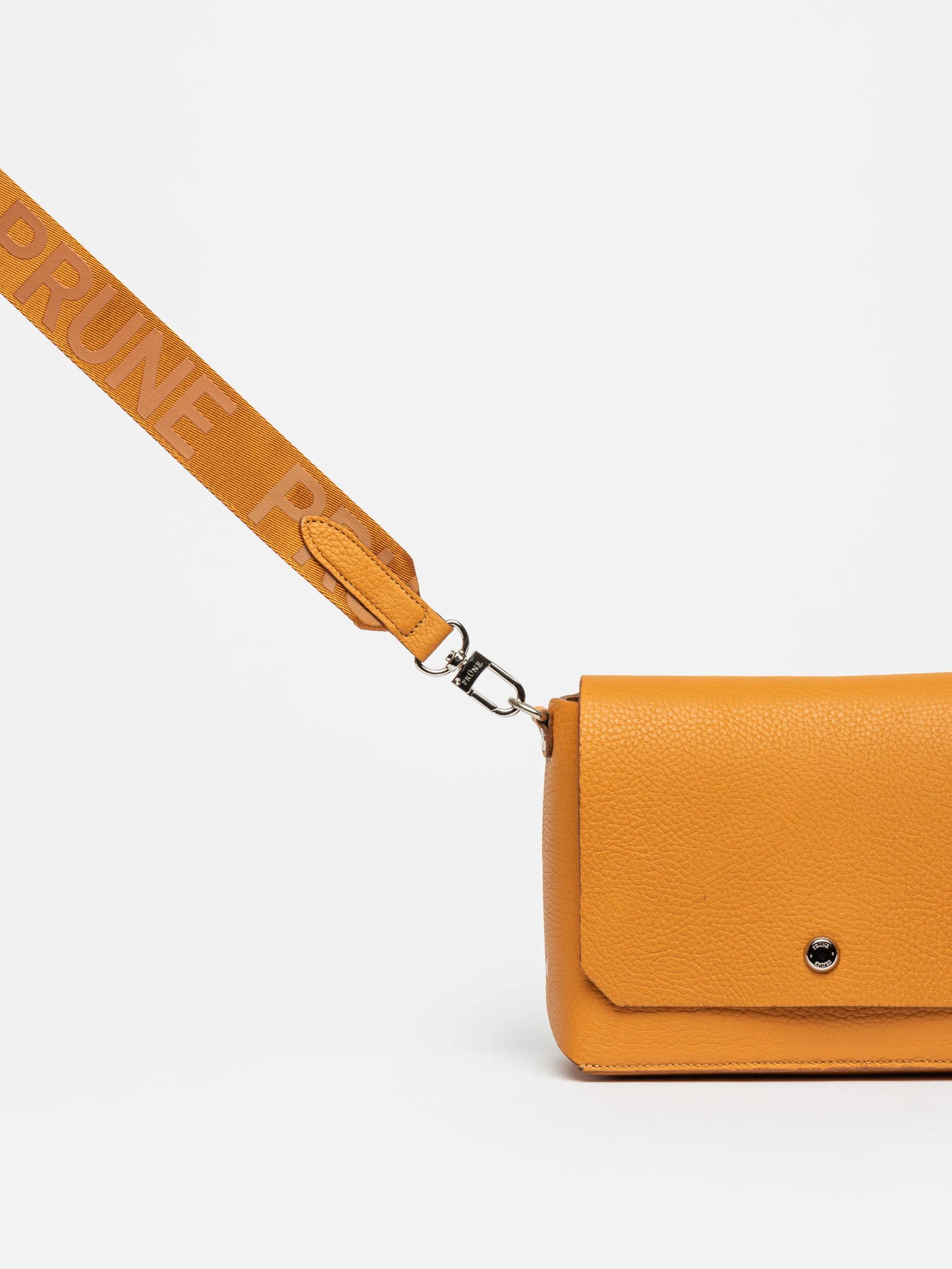 CARTERA MALDIVA EN CUERO MIEL